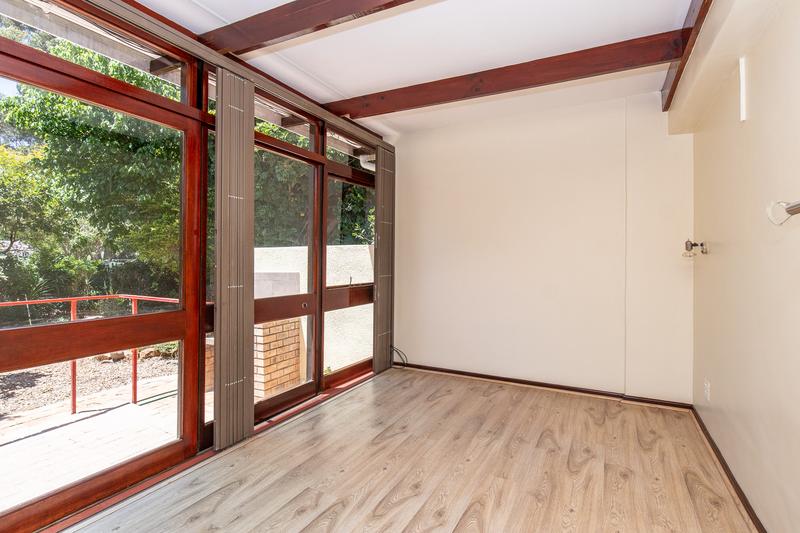 5 Bedroom Property for Sale in Bergvliet Western Cape